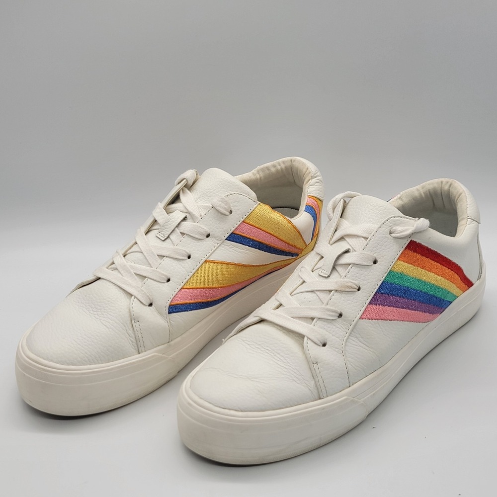 Gianni Bini Womens Day Dreamin Leather Sunburst Rainbow Sneakers Pride Sz 8